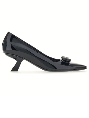 Ferragamo Black Patent Leather Pump - Ferragamo - Modalova