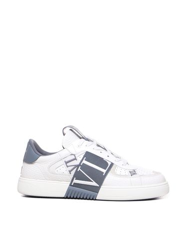 Vl7n Low-top Sneaker - Valentino Garavani - Modalova