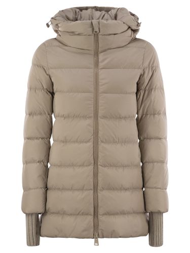 Herno Medium Down Jacket With Hood - Herno - Modalova