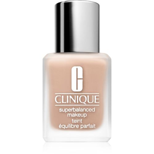 Superbalanced™ Makeup fondotinta delicato effetto seta colore CN 13.5 Petal 30 ml - Clinique - Modalova