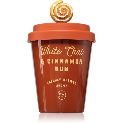 Cup Of Joe White Chai & Cinnamon Bun candela profumata 318 g - DW Home - Modalova