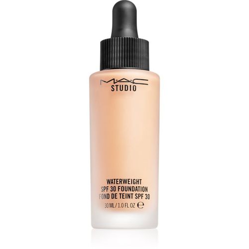 Studio Waterweight SPF 30 Foundation leichtes feuchtigkeitsspendendes Make up SPF 30 Farbton NW 22 30 ml - MAC Cosmetics - Modalova