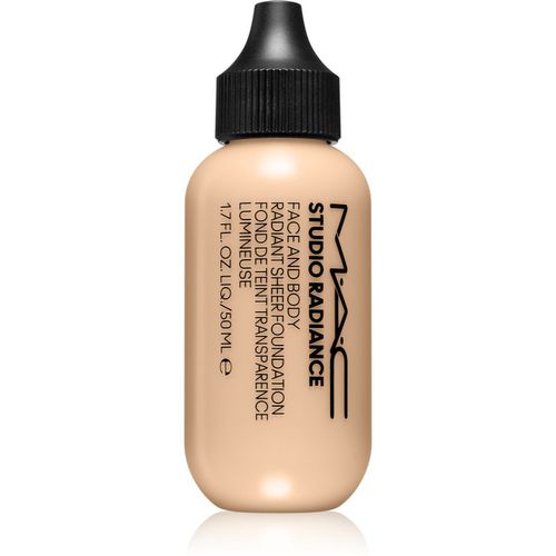 Studio Radiance Face and Body Radiant Sheer Foundation fondotinta leggero per viso e corpo colore C0 50 ml - MAC Cosmetics - Modalova