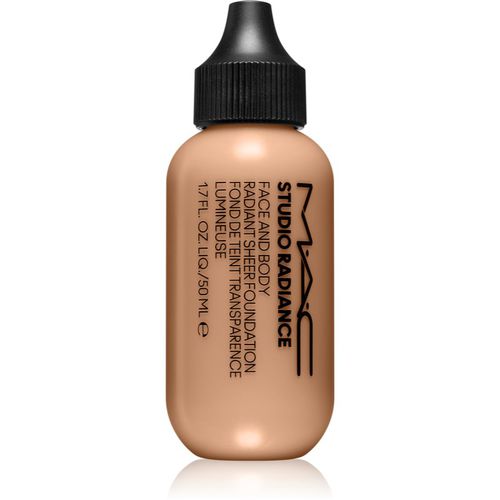 Studio Radiance Face and Body Radiant Sheer Foundation Leichtes Make-up für Gesicht und Körper Farbton N4 50 ml - MAC Cosmetics - Modalova