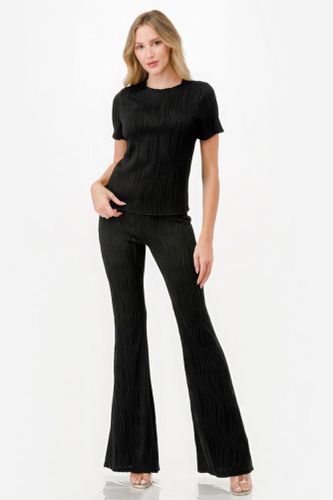 Pretty Pleated Flare Pants Set - KandyKouture - Modalova