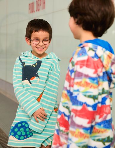 Poncho en éponge à appliqué-Raie bleu Caraïbes - Boden - Modalova