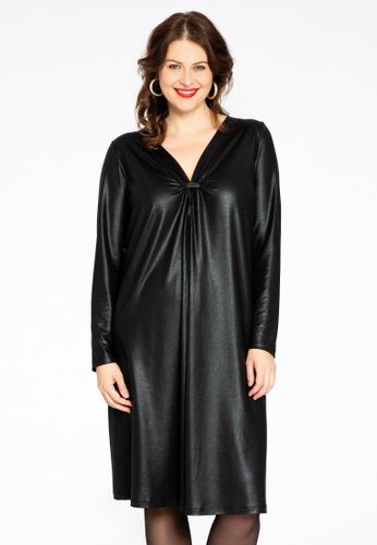 Kleid mit Falten SHINE - Yoek - Modalova