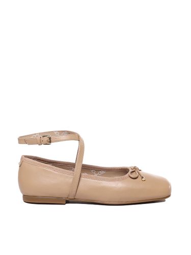 Kamelleder Ballerinas mit Riemen - Michael Michael Kors - Modalova