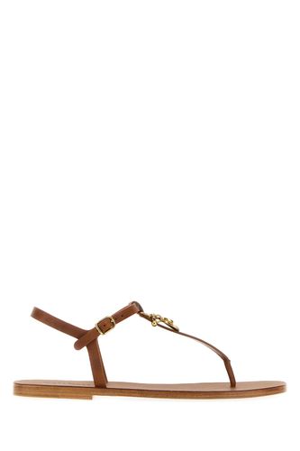 Caramel leather Chloé Charms thong sandals - CHLOE - Modalova