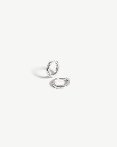 Fine Classic Huggies | 14ct White Gold - Missoma - Modalova