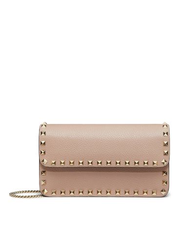 ROCKSTUD CHAIN ??POUCH IN GARNET CALFSKIN - Woman - Valentino Garavani - Modalova