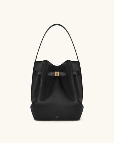 Clara Lock Accent Bucket Shoulder Bag - Black - JW PEI - Modalova