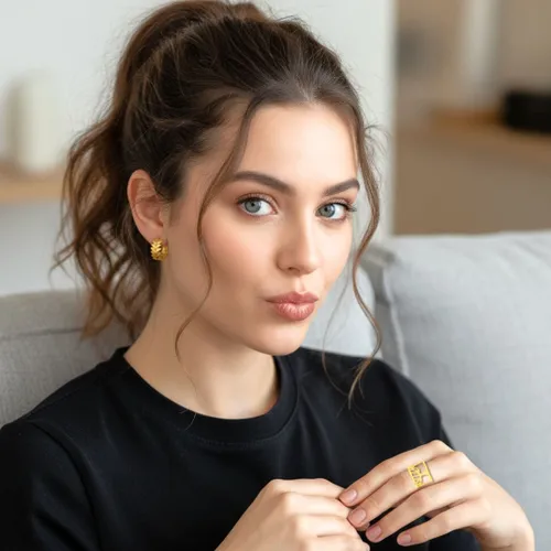 Gold Plated Hoop Earrings Little Leaves - Miliarakis - Modalova