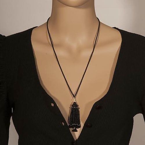 Handmade Black Short Tassel Necklace - Anthos Crafts - Modalova