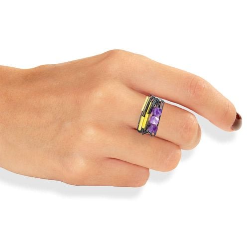 Handmade Black Wire Ring With Amethyst & Hematite - Eftihia Siamouli - Modalova