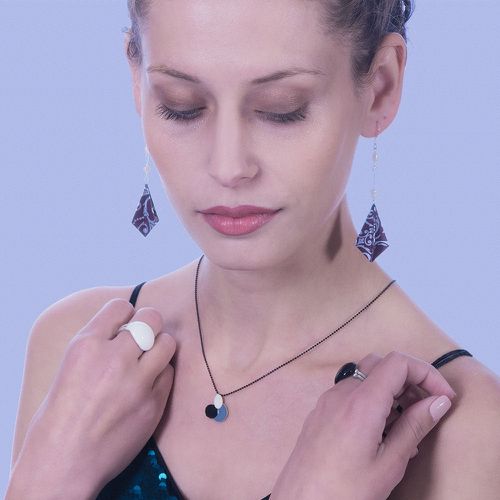 Origami Earrings Purple Silver Diamonds With Pearls - La Lupa Designs - Modalova