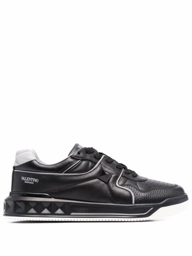 Sneakers With Logo - Valentino Garavani - Modalova