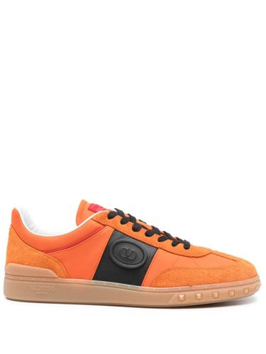 Sneakers With Logo - Valentino Garavani - Modalova