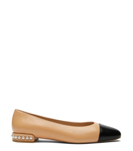 PEARL FLAT, FLATS AND LOAFERS, , LACQUERED NAPPA - Stuart Weitzman - Modalova