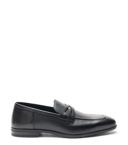 SIMON CRISSCROSS LOAFER, LOAFERS, , CALF - Stuart Weitzman - Modalova