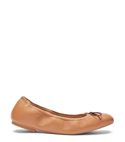 BARDOT BOW FLAT, FLATS AND LOAFERS, , LACQUEREDNAPPA - Stuart Weitzman - Modalova