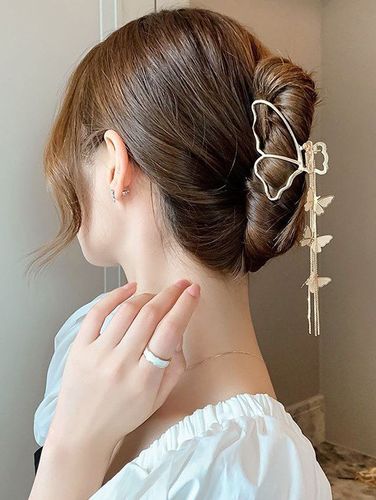 Fashion Women's Hair Accessories Hollow Out Butterfly Tassel Hair Claw Trendy Hair Accessory - DressLily.com - Modalova