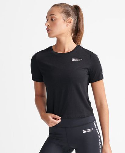 Women's Sport Verkürztes Gym Tech T-Shirt mit Bandeinsatz - Größe: 44 - Superdry - Modalova