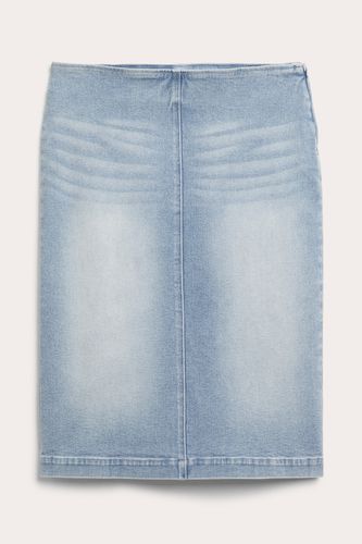Midi-Jeansrock mit niedriger Taille Cooles Blau, Röcke in Größe M. Farbe: - Monki - Modalova