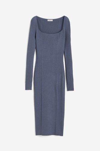 Geripptes Kleid mit Karree-Ausschnitt Taubenblau, Alltagskleider in Größe XXL. Farbe: - H&M - Modalova