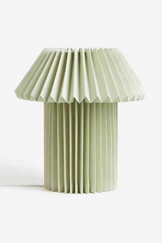 Tischlampe mit Faltenschirm Pistaziengrün in Größe Onesize. Farbe: - H&m Home - Modalova