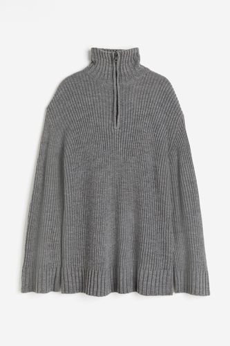 Oversized Pullover mit kurzem Reißverschluss Dunkelgrau in Größe XXS. Farbe: - H&M - Modalova