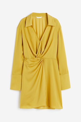 Blusenkleid mit Twist-Detail Gelb, Alltagskleider in Größe M. Farbe: - H&M - Modalova