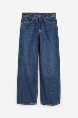 Baggy Regular Jeans Dunkles Denimblau in Größe 44. Farbe: - H&M - Modalova