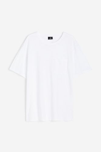 T-Shirt mit Tasche Regular Fit Weiß in Größe S. Farbe: - H&M - Modalova