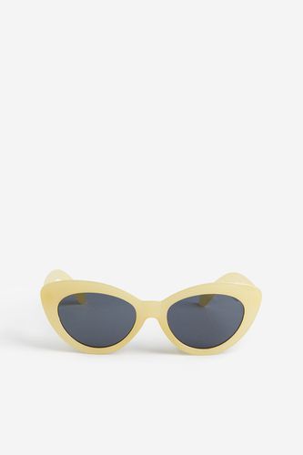 Cat-Eye-Sonnenbrille Hellgelb, Sonstige Accessoires in Größe 104/128. Farbe: - H&M - Modalova