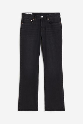 Flared Slim Jeans Schwarz, Straight in Größe 40/32. Farbe: - H&M - Modalova