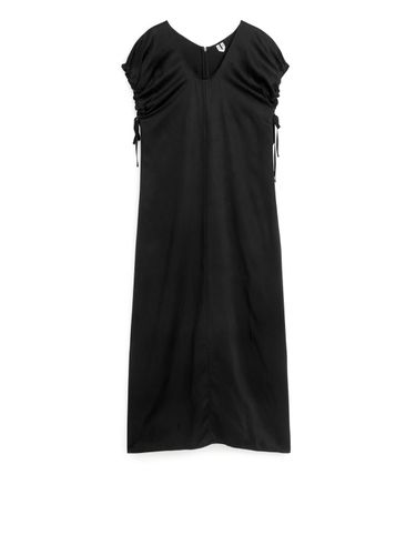 Kleid aus Lyocell-Mischung Schwarz, Alltagskleider in Größe 44. Farbe: - Arket - Modalova