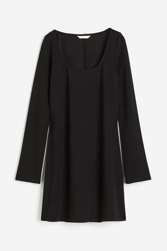 Jerseykleid mit Karree-Ausschnitt Schwarz, Alltagskleider in Größe L. Farbe: - H&M - Modalova