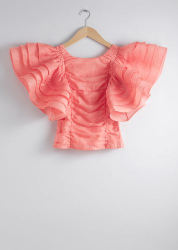 Eng anliegende Bluse mit Rüschenärmeln Korallrot, Blusen in Größe 34. Farbe: - & Other Stories - Modalova
