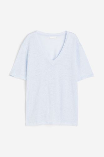 T-Shirt mit V-Neck aus Leinenjersey Hellblau in Größe XS. Farbe: - H&M - Modalova