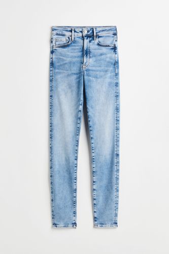 True To You Skinny Ultra High Ankle Jeans Hellblau in Größe XS. Farbe: - H&M - Modalova