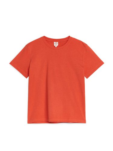 T-Shirt mit Rundhalsausschnitt Rot, T-Shirts & Tops in Größe 86/92. Farbe: - Arket - Modalova
