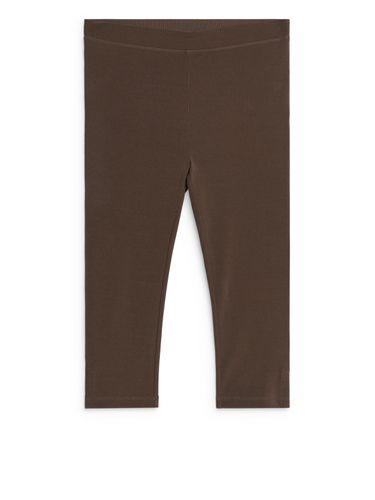 Gerippte Capri-Leggings Dunkelbraun in Größe M. Farbe: - Arket - Modalova