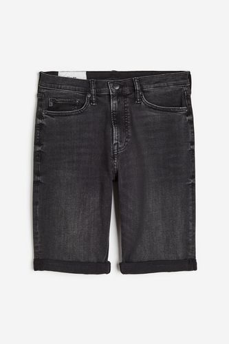 Freefit® Slim Denim Shorts Schwarz in Größe W 30. Farbe: black 011 - H&M - Modalova