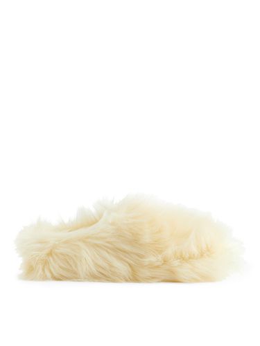 Flauschige Hausschuhe Weiß, Slippers in Größe 36. Farbe: - Arket - Modalova