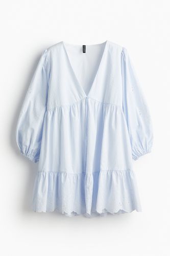 Kleid mit Ballonärmeln und Broderie Anglaise Hellblau/Gestreift, Alltagskleider in Größe XXS. Farbe: - H&M - Modalova