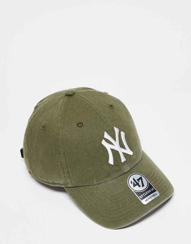 New York Yankees - Cappellino kaki slavato con logo a contrasto - 47 Brand - Modalova