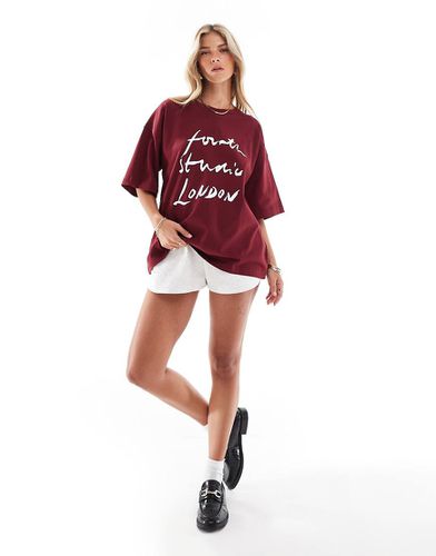 T-shirt bordeaux con grafica "Fourth Studio London" - 4th & Reckless - Modalova