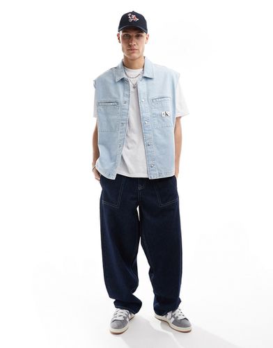 Camicia di jeans senza maniche lavaggio chiaro - Calvin Klein Jeans - Modalova