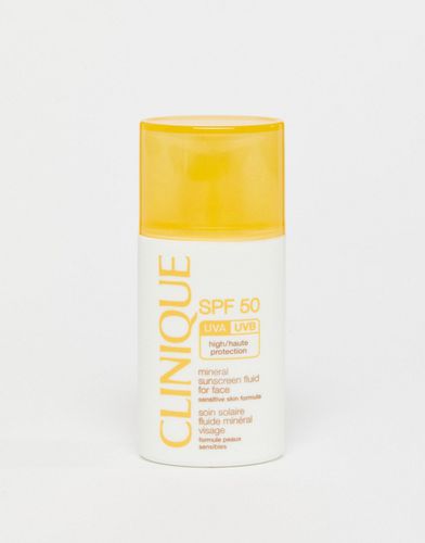 Protezione solare viso minerale fluida SPF 50 da 30 ml - Clinique - Modalova